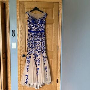 Stunning Sherri Hill fitted blue and nude dress!